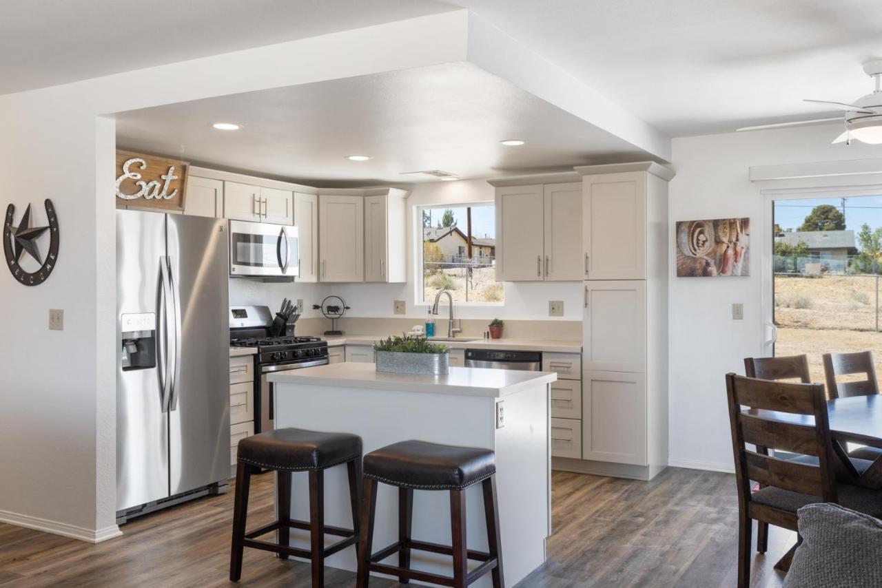 Horseshoe House - Hot Tub, Bbq And Fire Pit! Home Joshua Tree Exterior foto